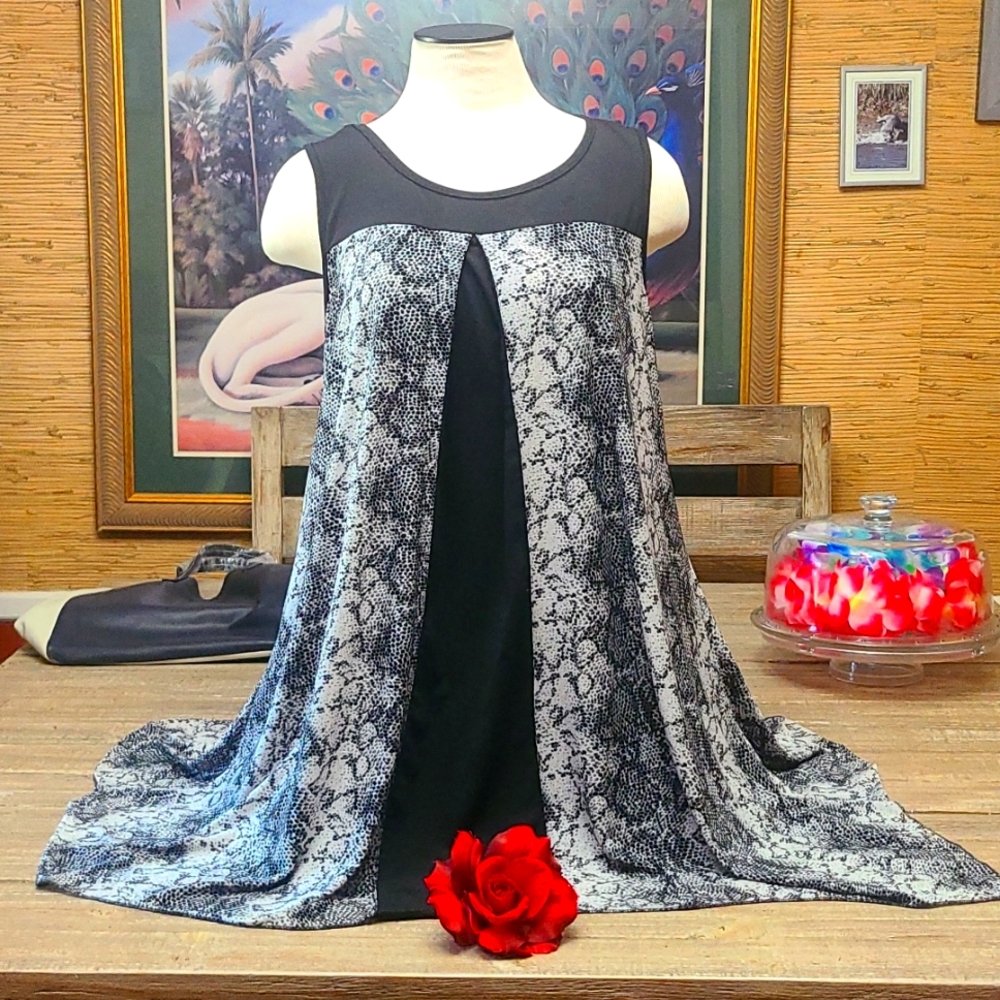 FLOWY 1X SNAKE SKIN PATTERN BLOUSE